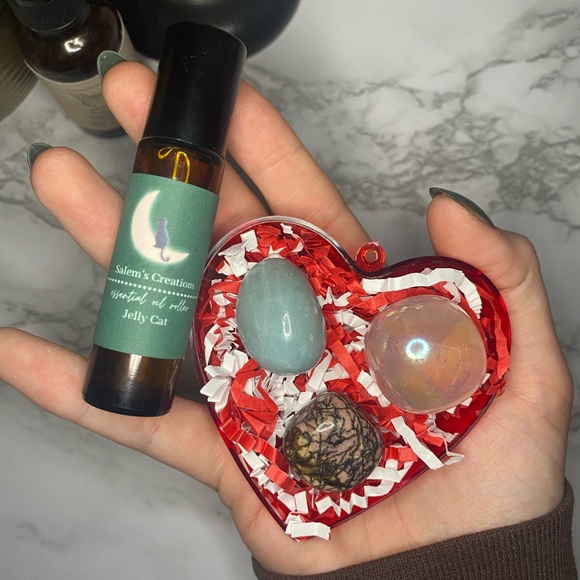 ❣️Valentines Bundle❣️ - Picture 1 of 1